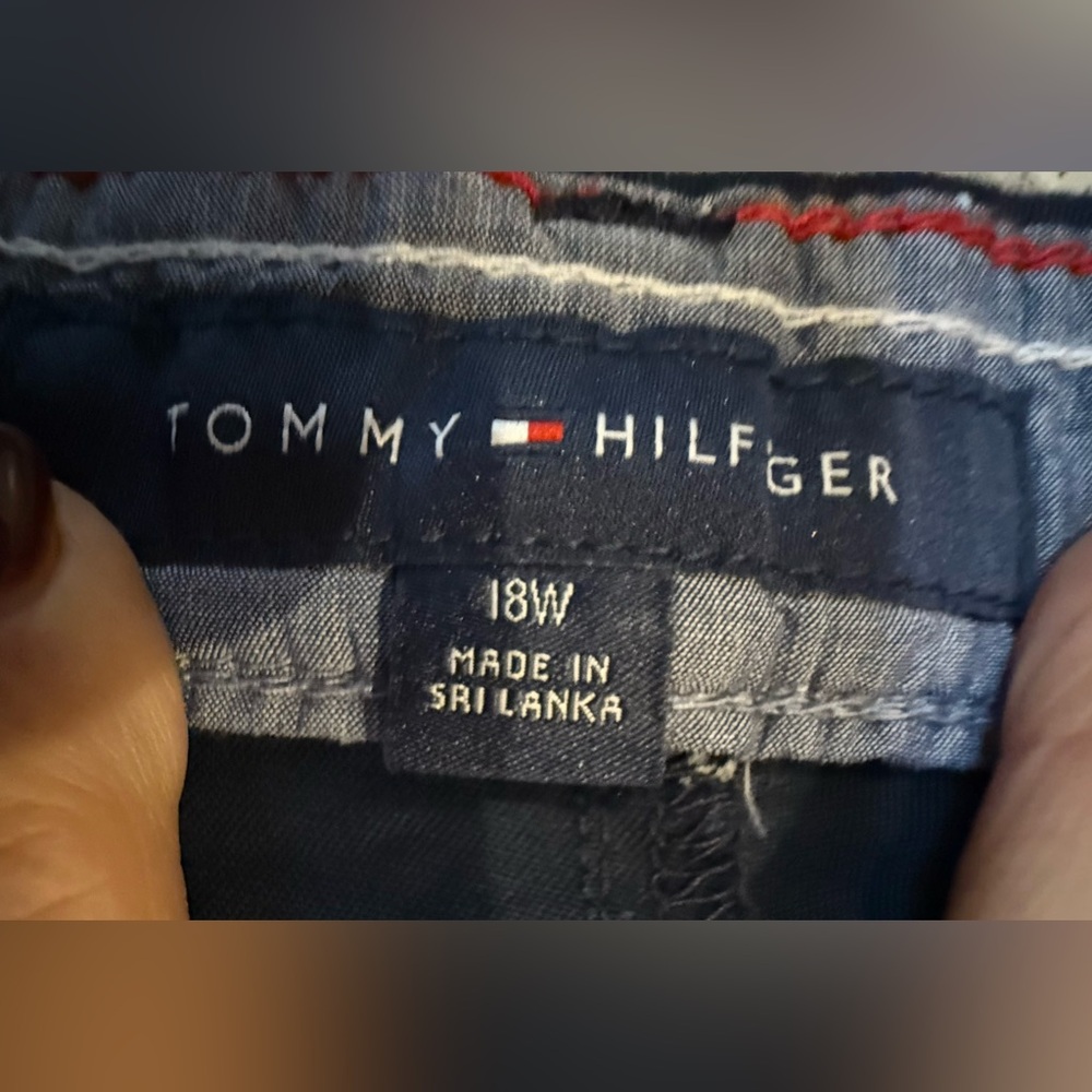 Tommy Hilfiger Navy Polka Dot Shorts. Hollywood style. Stretchy. SIZE 18. NWT - Picture 2 of 12